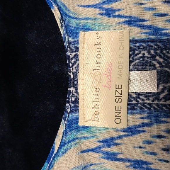 Swimsuit Coverup - Picture 4 of 4